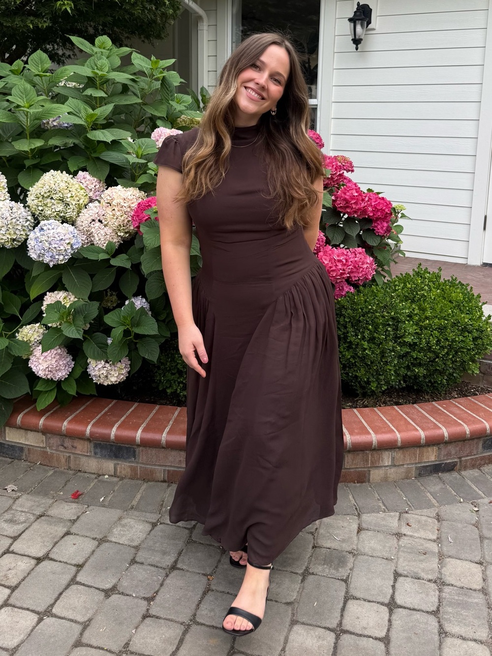REFORMATION Maven Midi Dress - Elegant Cap Sleeve Dress in Brown (Mole)
